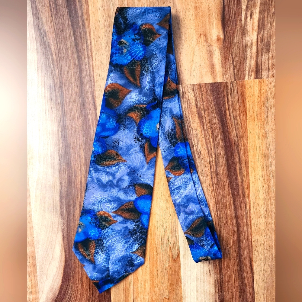 Windridge Tie